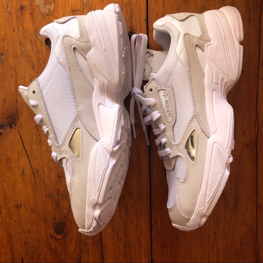 Adidas Falcon